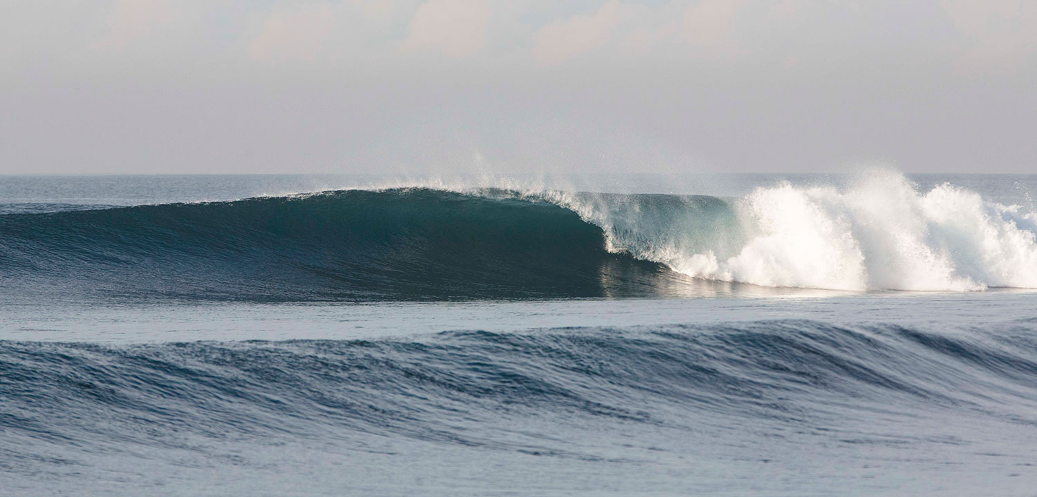 Perfect right handers in Bali